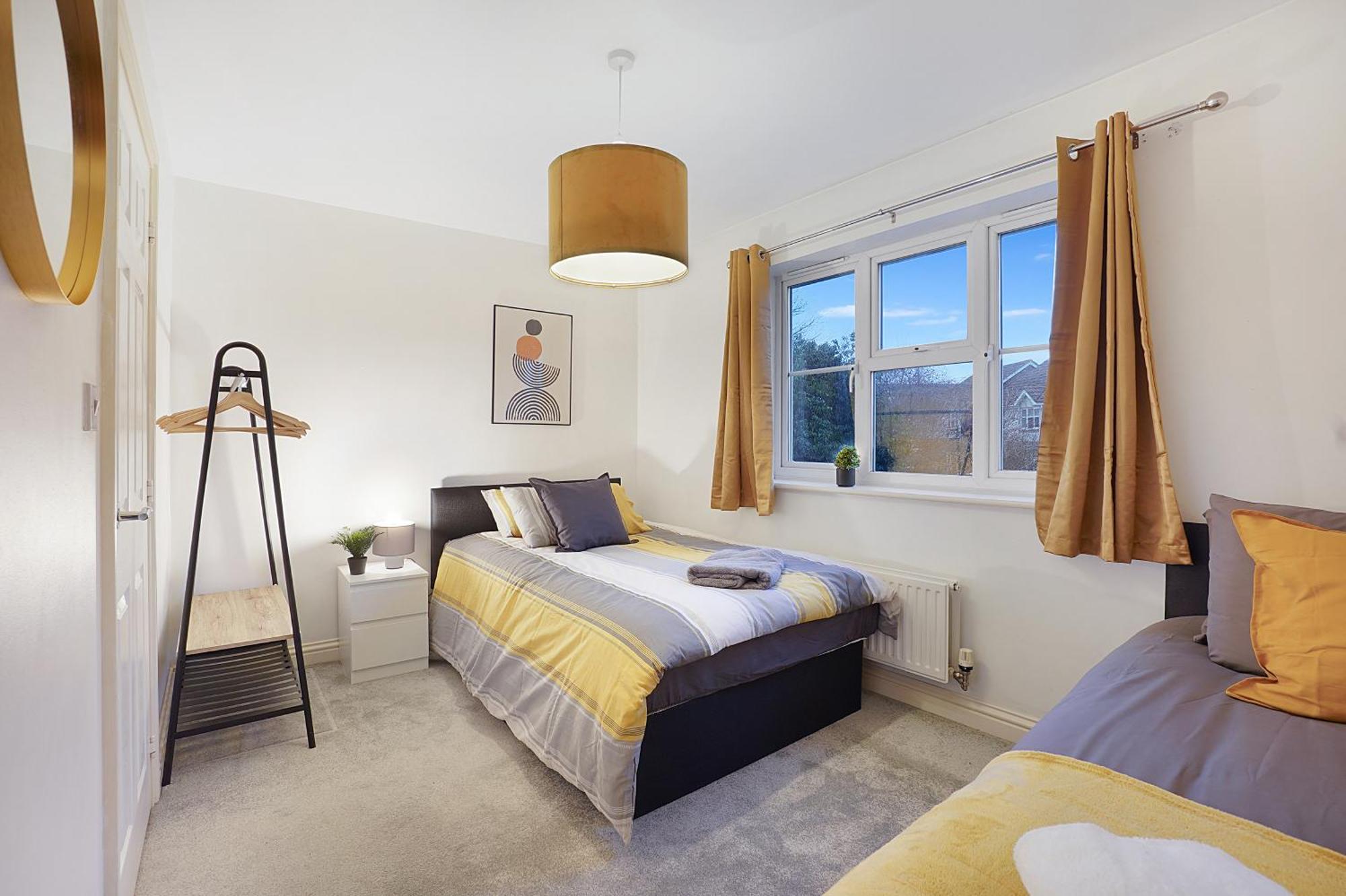 Comfortable Stylish Townhouse In Ashford Sleeps 5 Netflix 2 Parking Spaces Perfect For Contractors And Families Zewnętrze zdjęcie