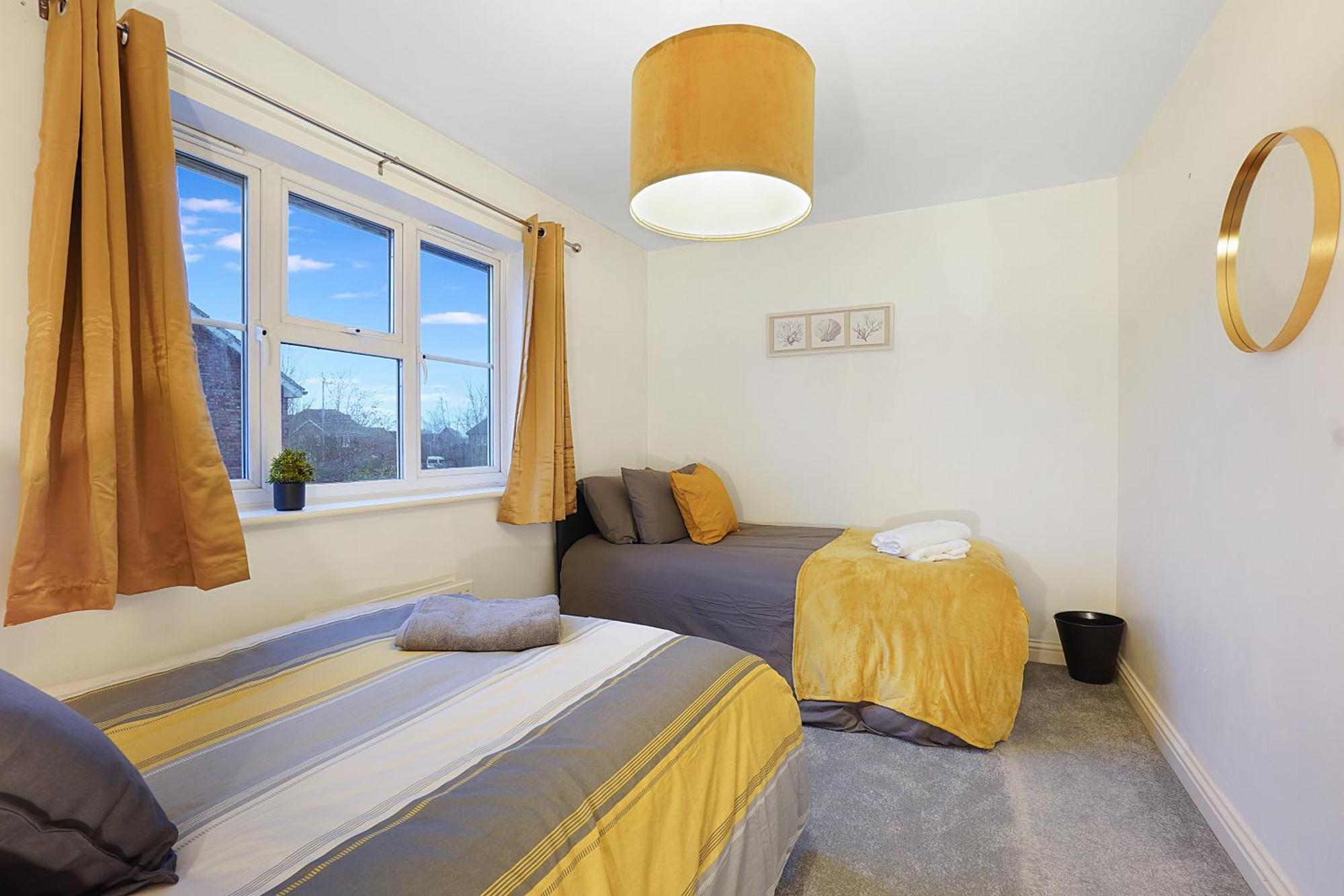 Comfortable Stylish Townhouse In Ashford Sleeps 5 Netflix 2 Parking Spaces Perfect For Contractors And Families Zewnętrze zdjęcie
