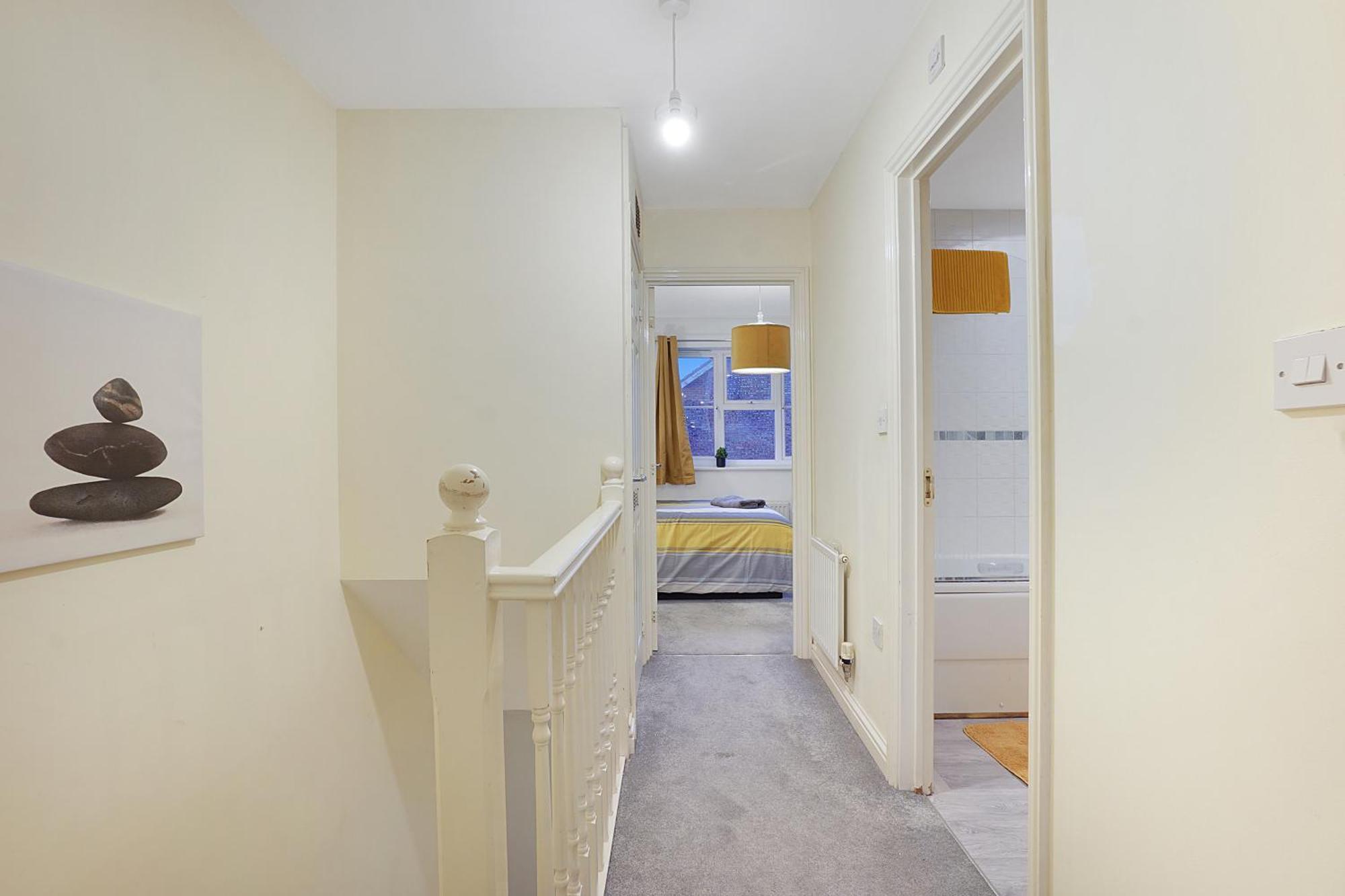 Comfortable Stylish Townhouse In Ashford Sleeps 5 Netflix 2 Parking Spaces Perfect For Contractors And Families Zewnętrze zdjęcie