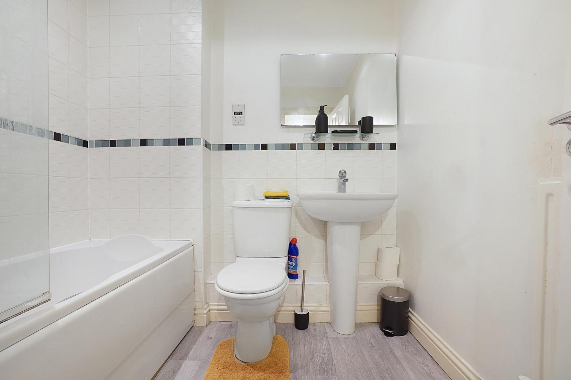 Comfortable Stylish Townhouse In Ashford Sleeps 5 Netflix 2 Parking Spaces Perfect For Contractors And Families Zewnętrze zdjęcie