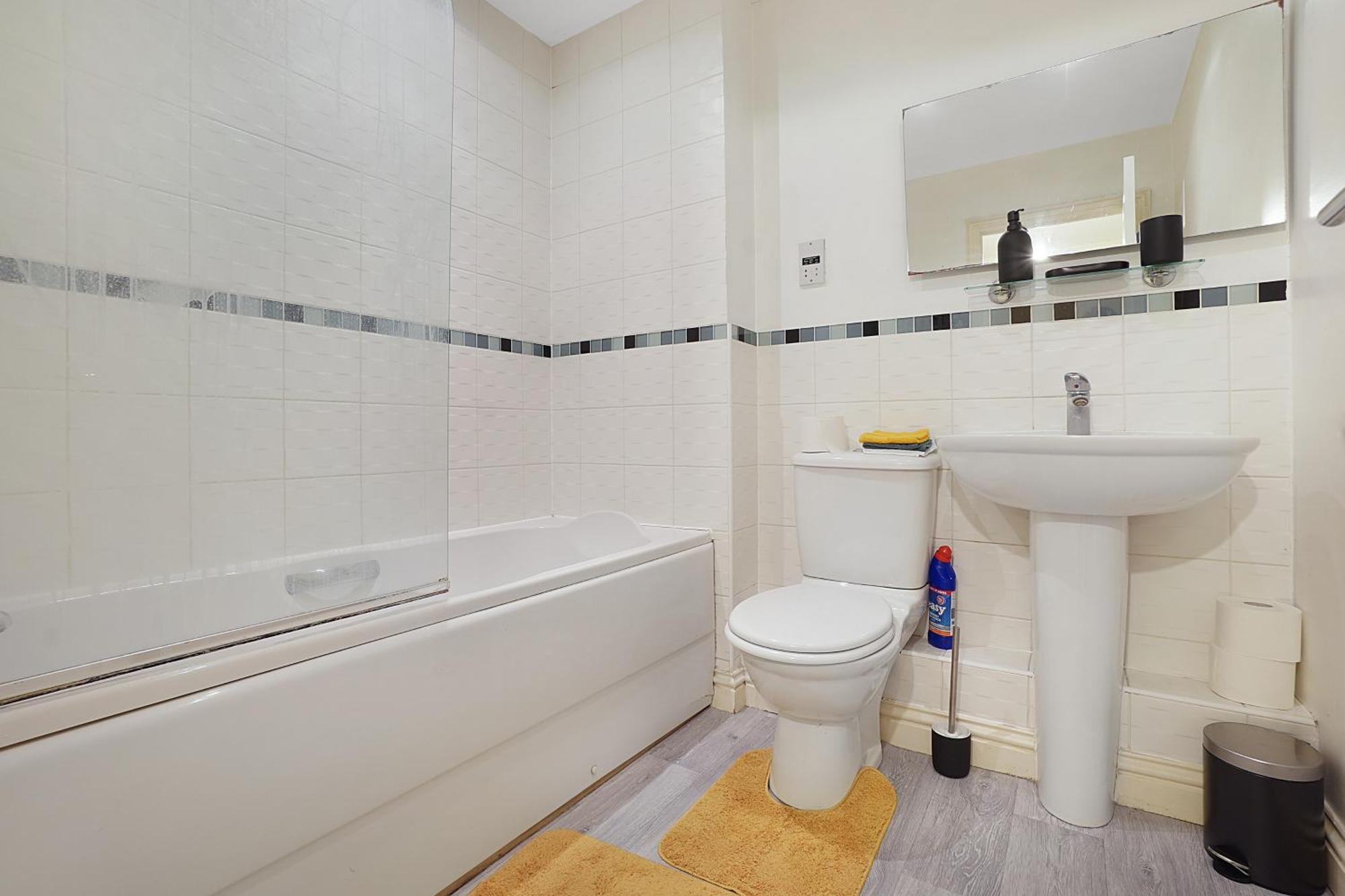 Comfortable Stylish Townhouse In Ashford Sleeps 5 Netflix 2 Parking Spaces Perfect For Contractors And Families Zewnętrze zdjęcie